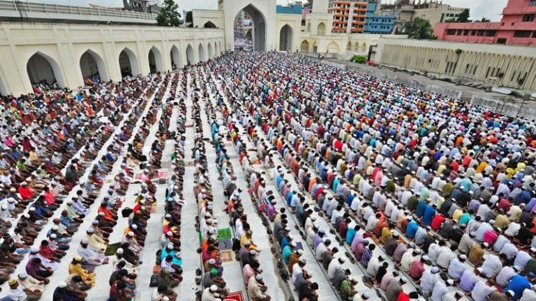 Khutbah Jumat: Prasangka Baik Kunci Keharmonisan