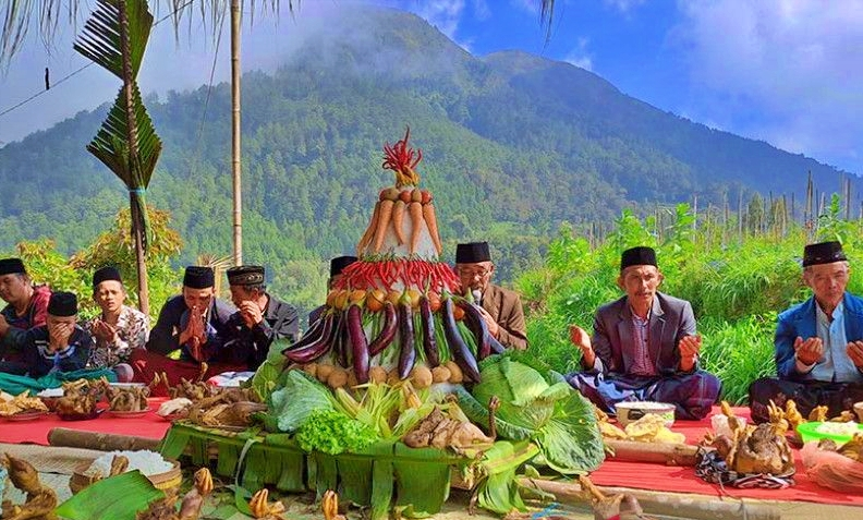 Agama dan Kebudayaan; Tidak Perlu Dibenturkan