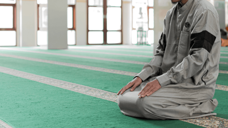 Photo by Masjid Pogung Dalangan on Unsplash