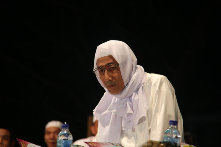 Kiai Habibullah Zaini Sang Permata Lirboyo
