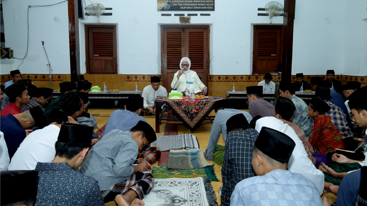 Mauidhoh KH. Anwar Manshur