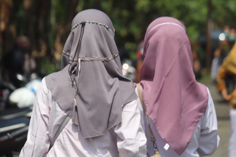 Pengertian Mahram dan Pembagiannya