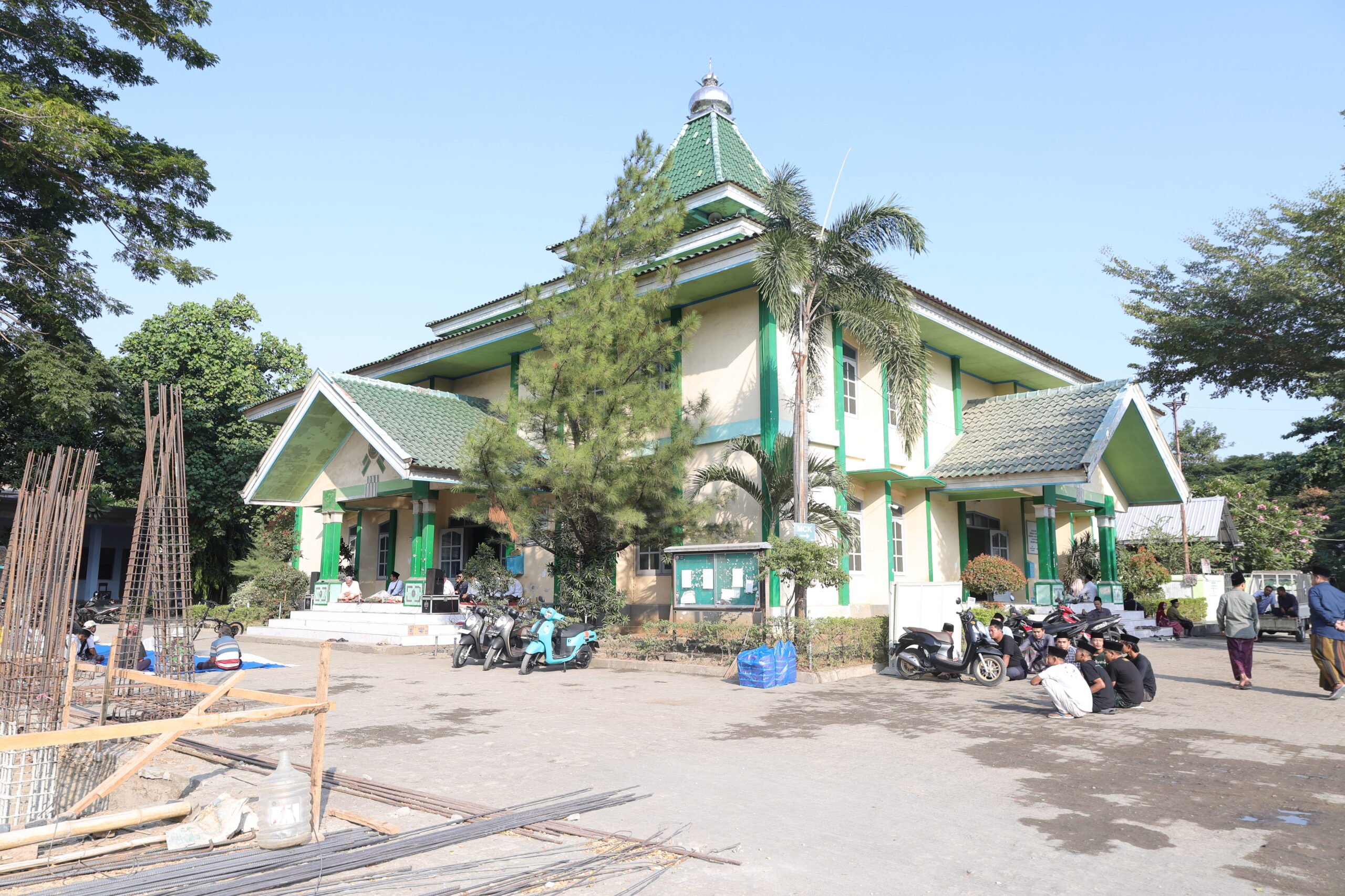 Masjid Al-Hasan Pondok Pesantren Lirboyo sebelum direnovasi tahun 2024