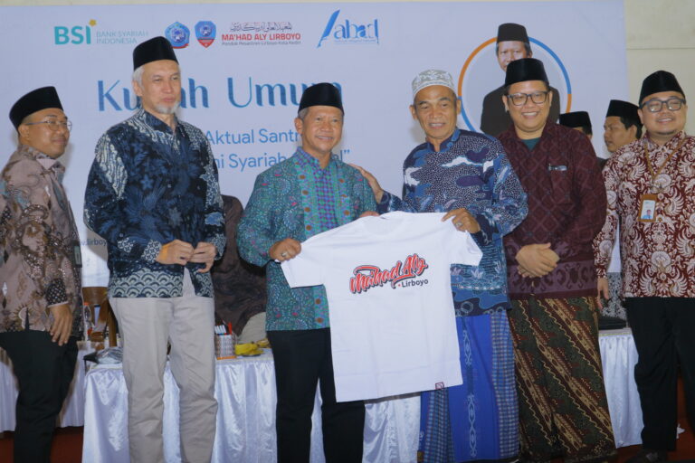 Kuliah Umum; Peran Aktual Santri dalam Ekonomi Syariah Global di Pondok Pesantren Lirboyo-santri