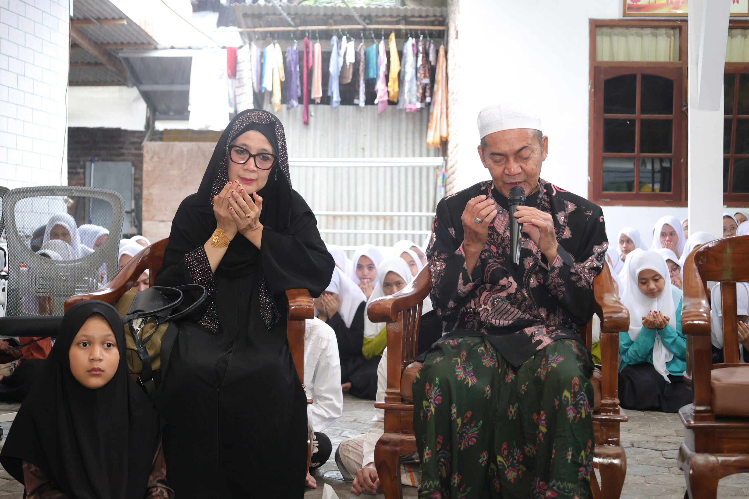 pulang haji-pesantren lirboyo-ucapan pulang haji-perjalanan haji dari berangkat sampai pulang
