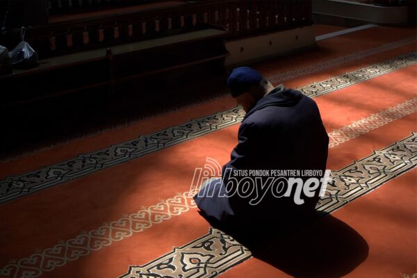 Tata Cara Sholat Tahiyatul Masjid