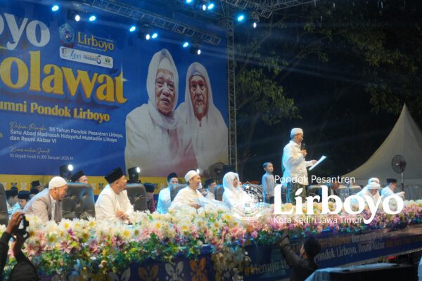 Lirboyo bersholawat bersama grup rebana alumni