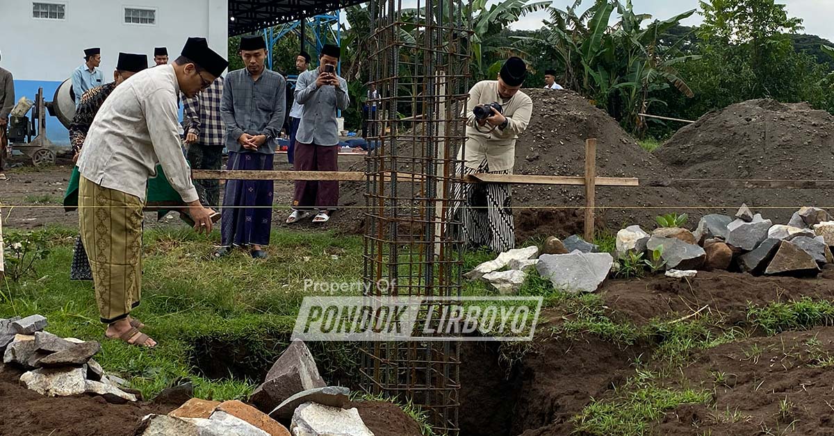 Peletakan batu pertama pabrik roti (2)