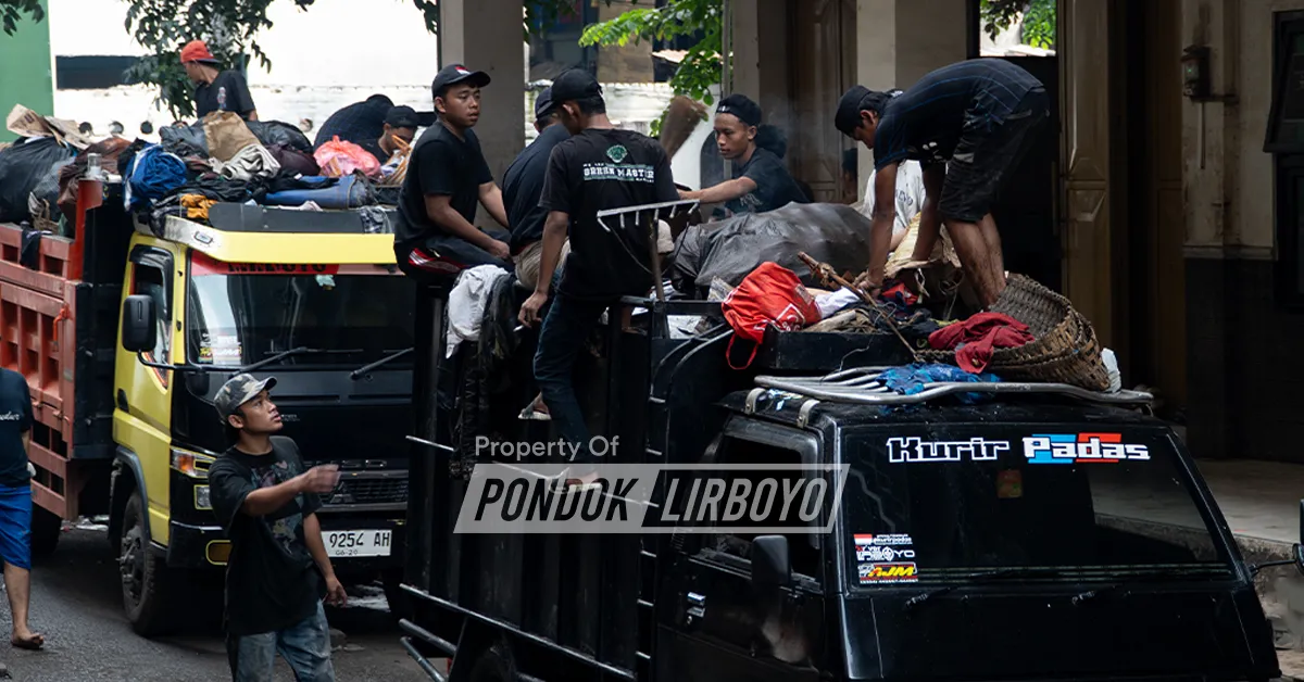 Roan Bersih-bersih pondok