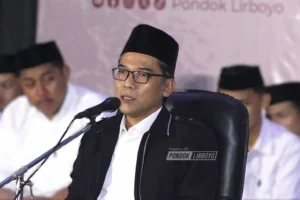 tradisi bani kh abdul karim kepada para santri