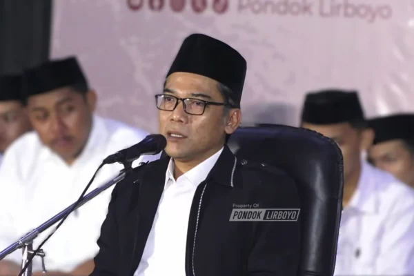 tradisi bani kh abdul karim kepada para santri
