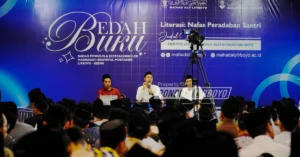bedah buku trilogi musik