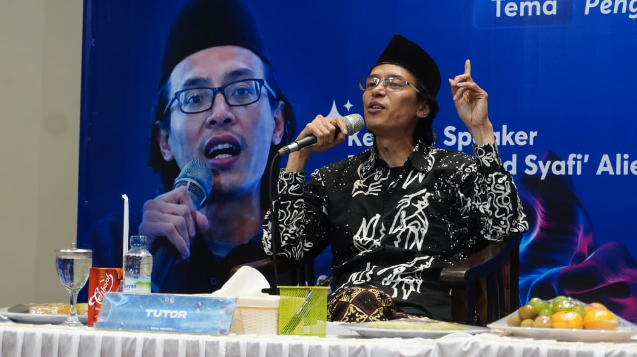 Mading Hidayah mengadakan acara literasi