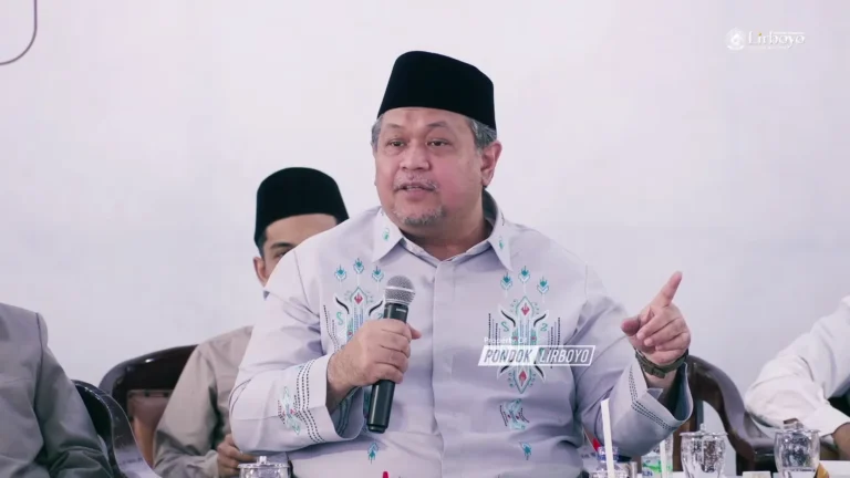 Materi Kuliah Umum: Gus Faiz Jelaskan Bahwa Islam Selalu Relevan dengan Zaman Gus Faiz Jelaskan Islam Adalah Agama Yang Relevan