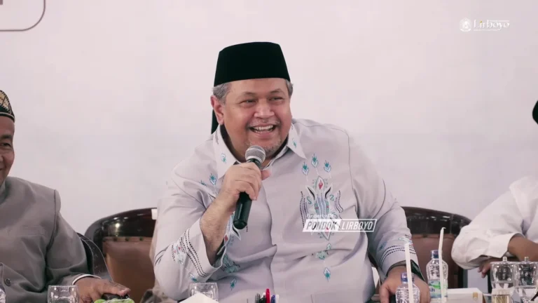 Kuliah Umum Ma’had Aly Lirboyo: Gus Faiz Ajarkan Pendidikan Berkarakter Kuliah Umum Gus Faiz