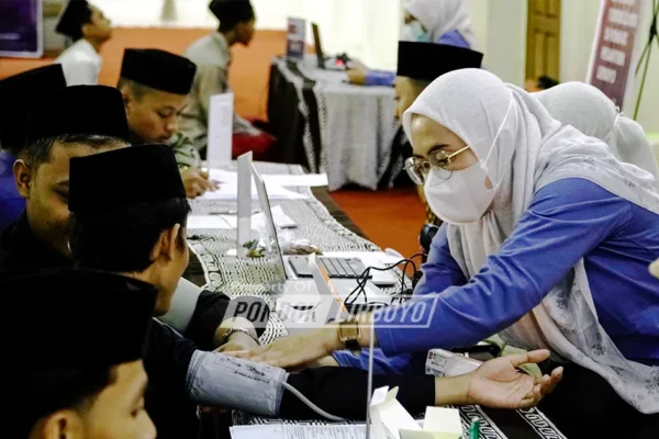 Skrining Sistematis Tuberkulosis di Pondok Pesantren Lirboyo Skrining Tuberkulosis