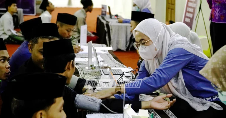 Skrining Sistematis Tuberkulosis di Pondok Pesantren Lirboyo Skrining Tuberkulosis