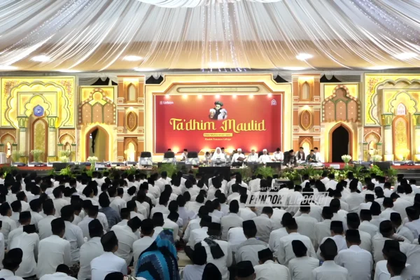 ta'dhim maulid nabi pondok lirboyo