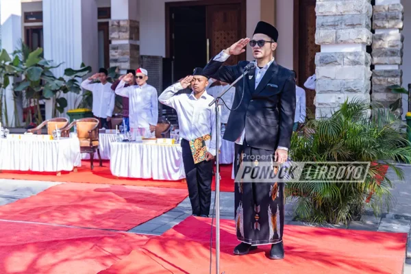 Peringati HUT Ke-81 RI, Ribuan Santri Lirboyo Gelar Upacara Kemerdekaan Upacara HUT RI Lirboyo