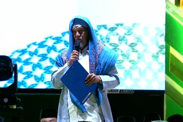 KH. Abdullah Kafabihi Mahrus dalam LIRBOYO BERSHOLAWAT Bersama HABIB SYECH BIN ABDUL QODIR ASSEGAF